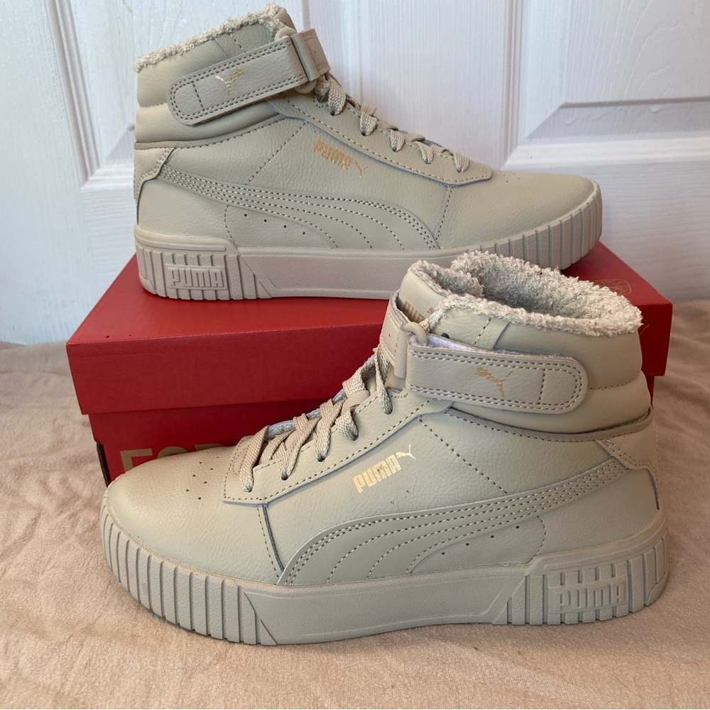 Puma Carina 2.0 Mid WTR Womens size 8.5
